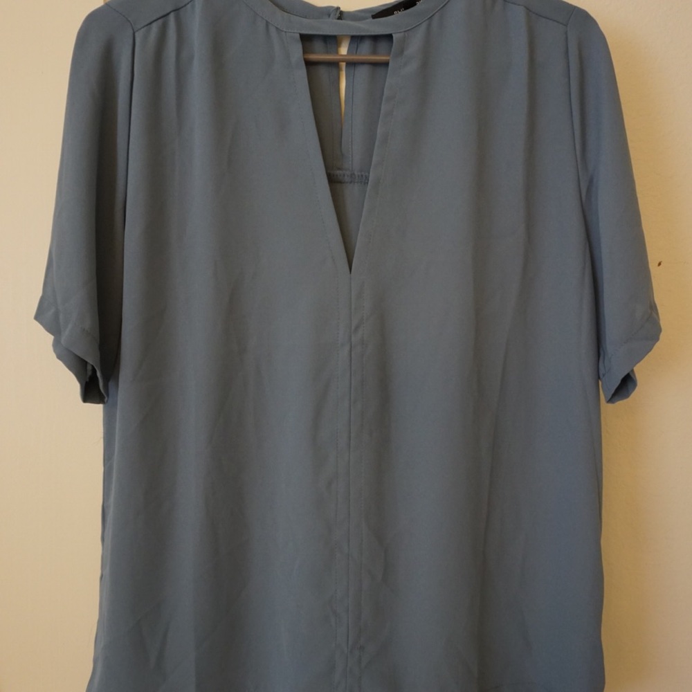 Blue Top - Picture 6 of 7
